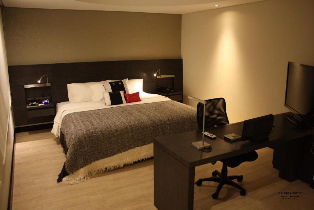 בוגוטה Casa Gaitan Cortes Hotel חדר תמונה