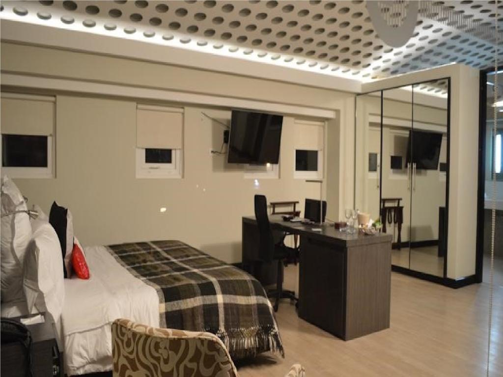 בוגוטה Casa Gaitan Cortes Hotel מראה חיצוני תמונה