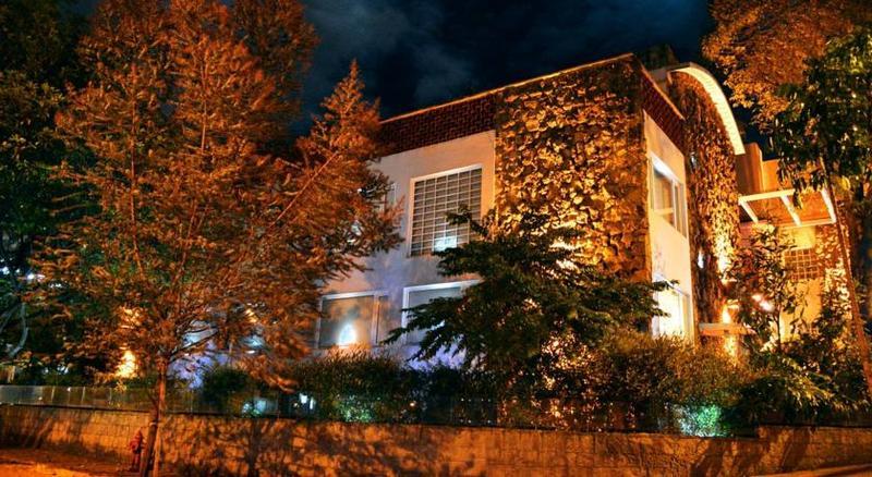 בוגוטה Casa Gaitan Cortes Hotel מראה חיצוני תמונה