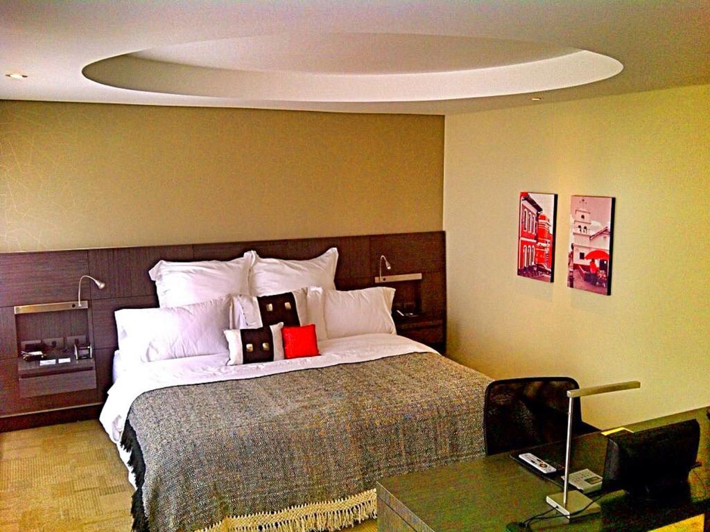 בוגוטה Casa Gaitan Cortes Hotel מראה חיצוני תמונה
